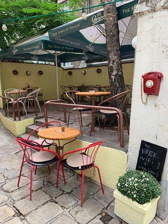 Tilt Bar